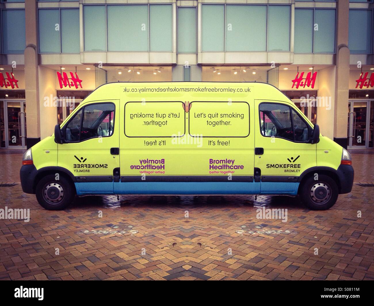 Push and pull fotografías e imágenes de alta resolución Alamy