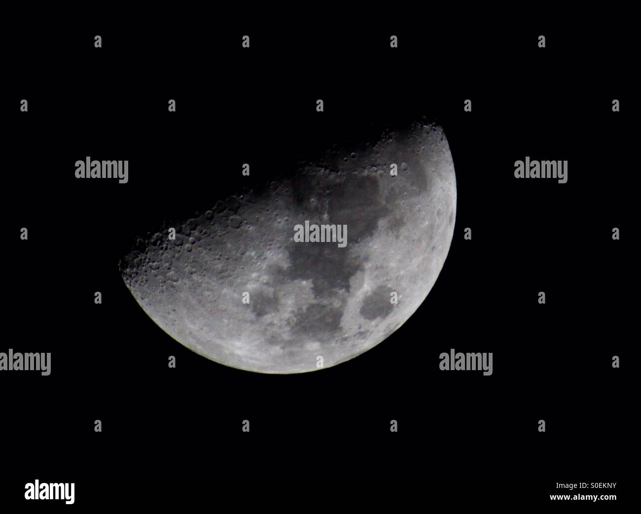 Luna menguante fotografías e imágenes de alta resolución Alamy