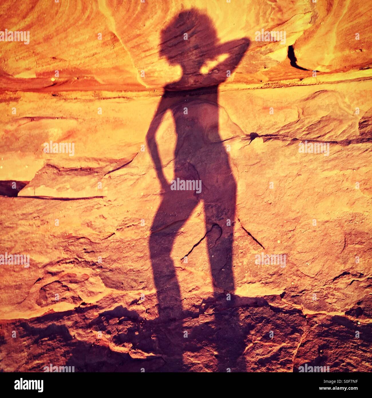 Mi sombra en Wadi Rum, Jordania. Foto de stock