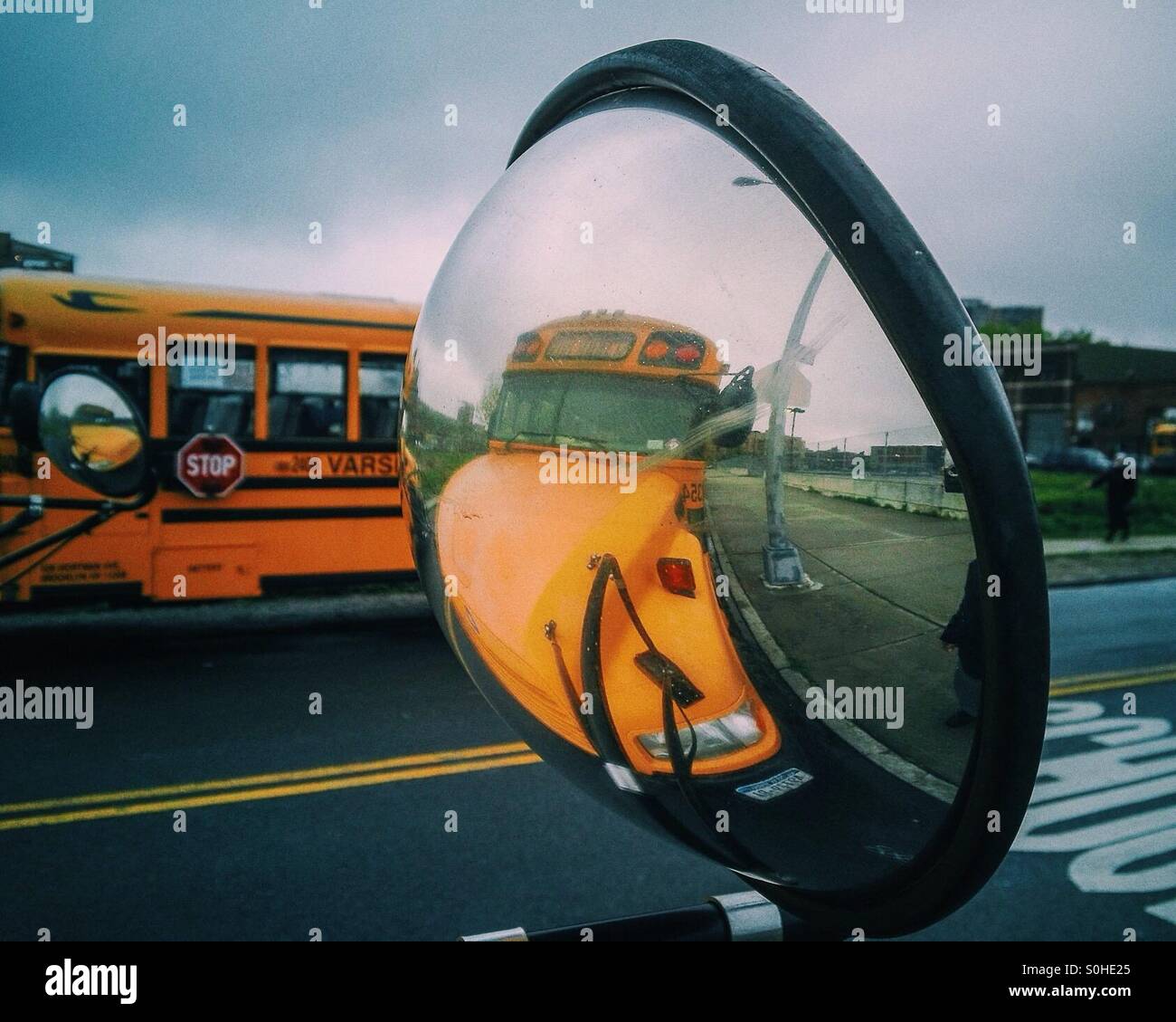 Espejo de ojo de pez fotografías e imágenes de alta resolución - Alamy