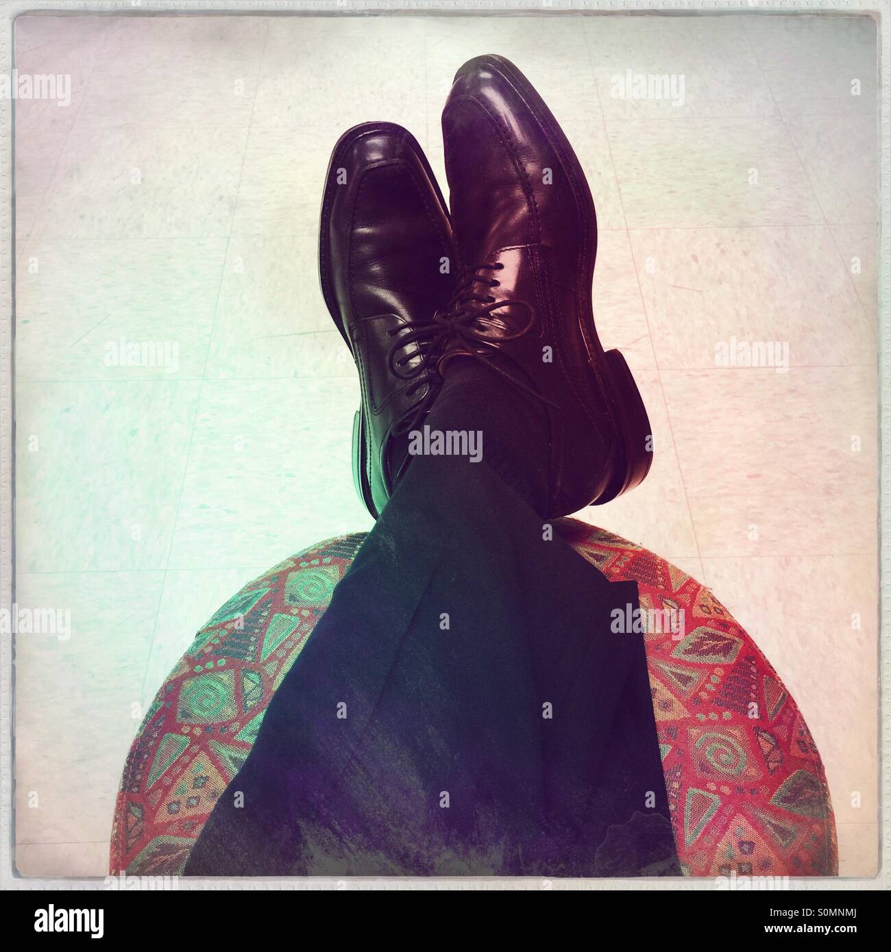 Poniendo los pies arriba fotografías e imágenes de alta resolución Alamy