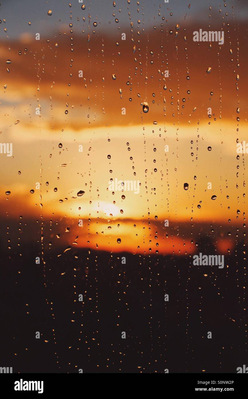 lluvioso fotografías e de alta resolución - Alamy