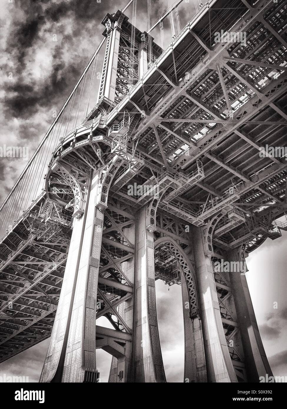 Bajo Manhattan, Brooklyn Bridge viaducto Foto de stock