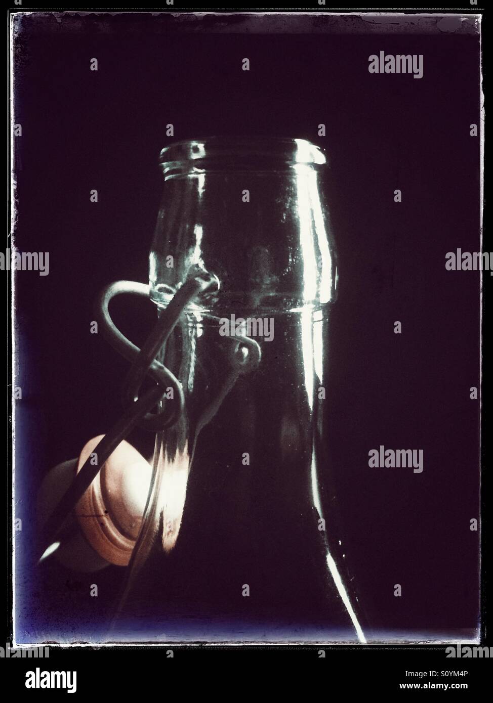 Botella con tapa flip-top Foto de stock