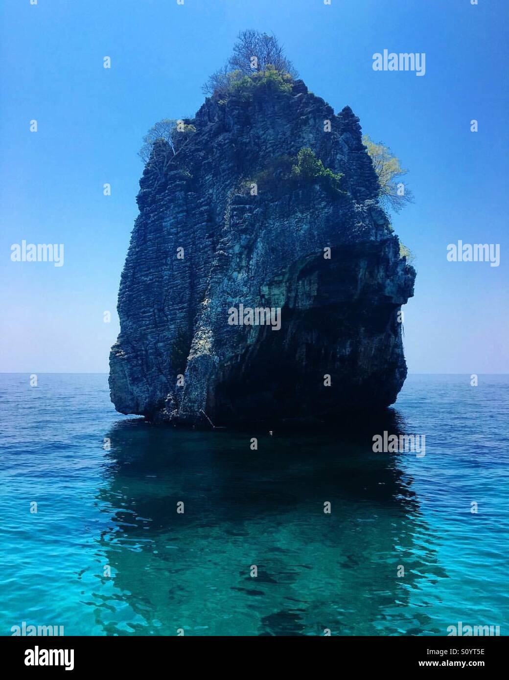 Isla de la roca. Foto de stock