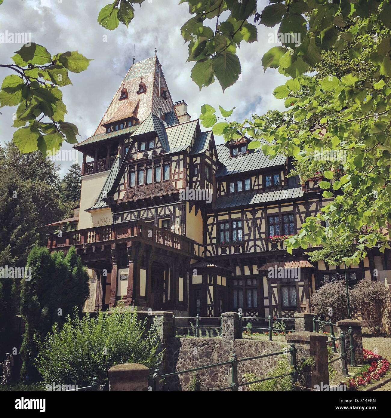 Castillo de pelisor fotografías e imágenes de alta resolución Alamy