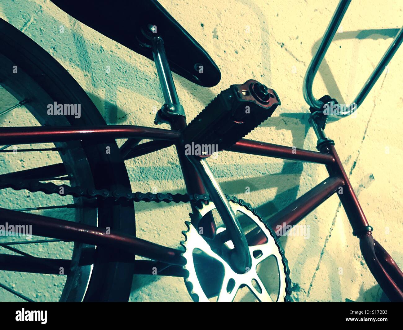 Old elegant bike fotografías e imágenes de alta resolución - Alamy