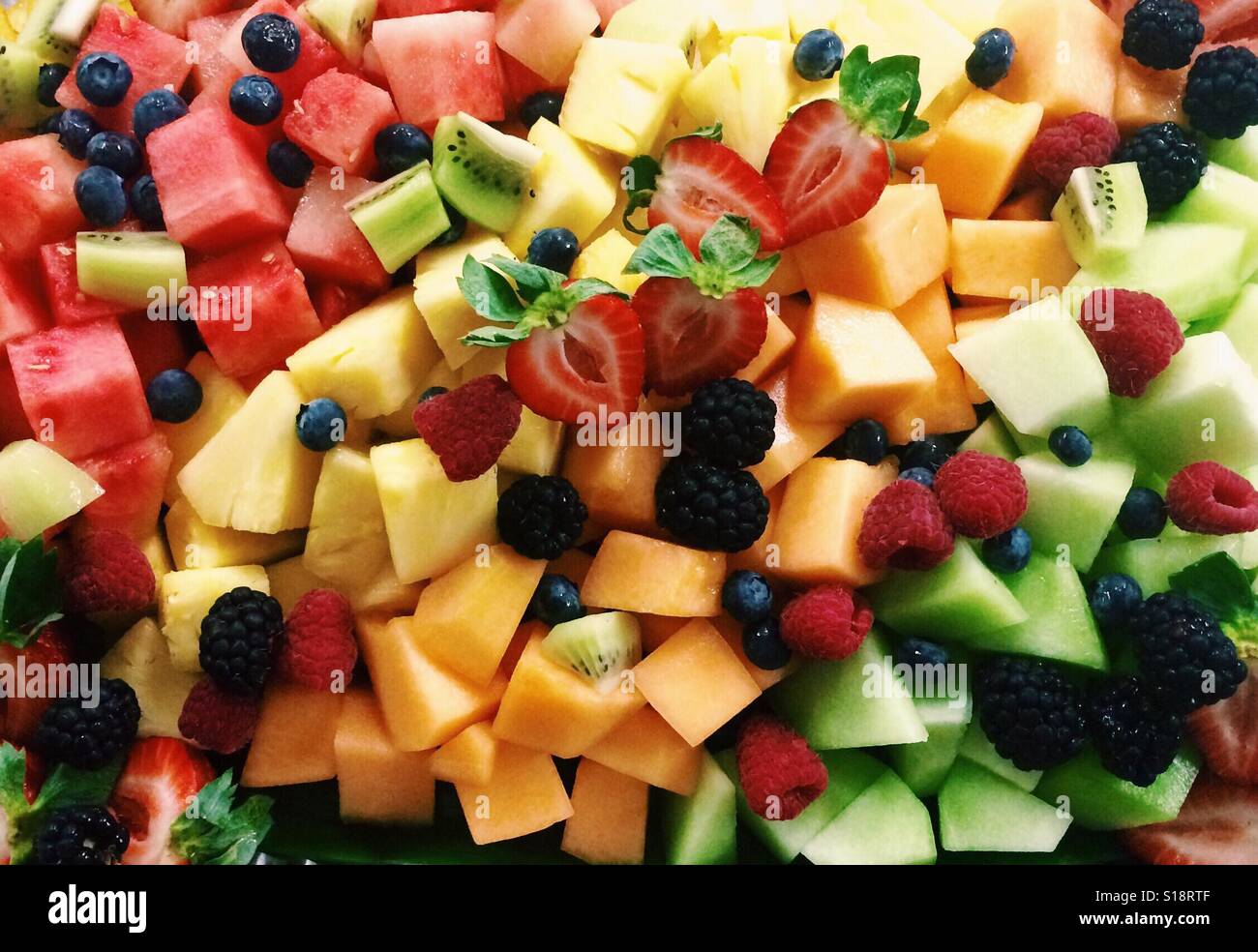 Bandeja de fruta fotografías e imágenes de alta resolución - Alamy