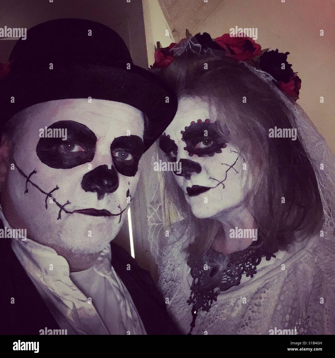 Muerte de Halloween para el novio y la novia Fotografía de stock - Alamy
