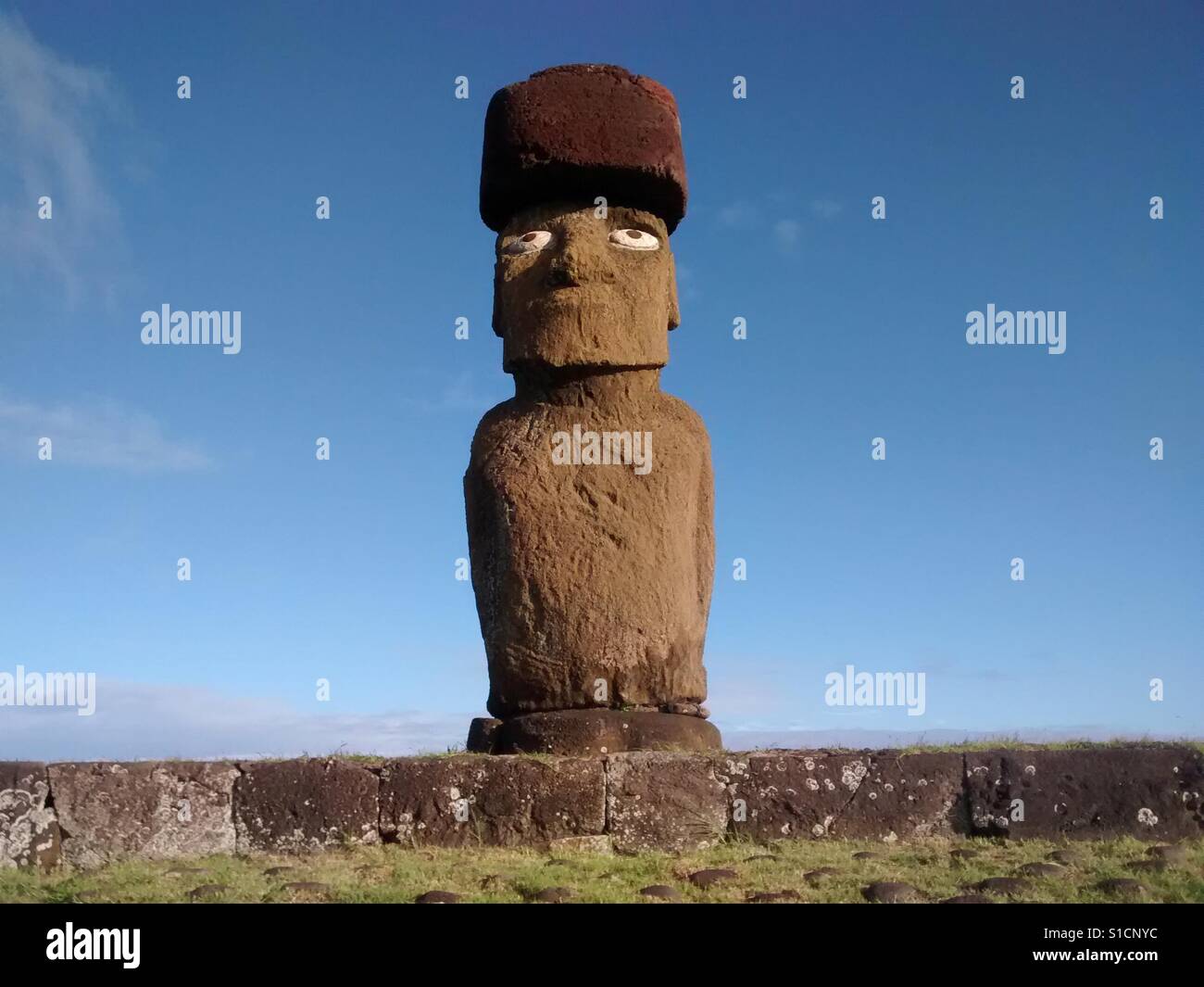 La isla de Pascua, moai cabeza, Isla de Pascua, Chile, Sudamérica  Fotografía de stock - Alamy