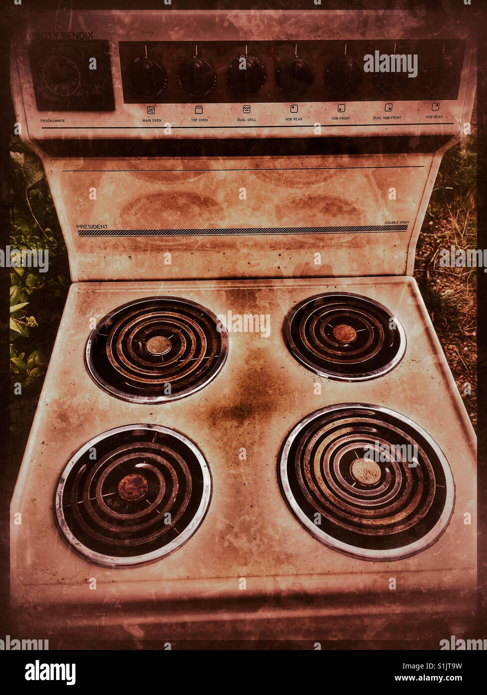 Vintage 1980's Triciudad Bendix horno eléctrico y vitrocerámica Fotografía  de stock - Alamy