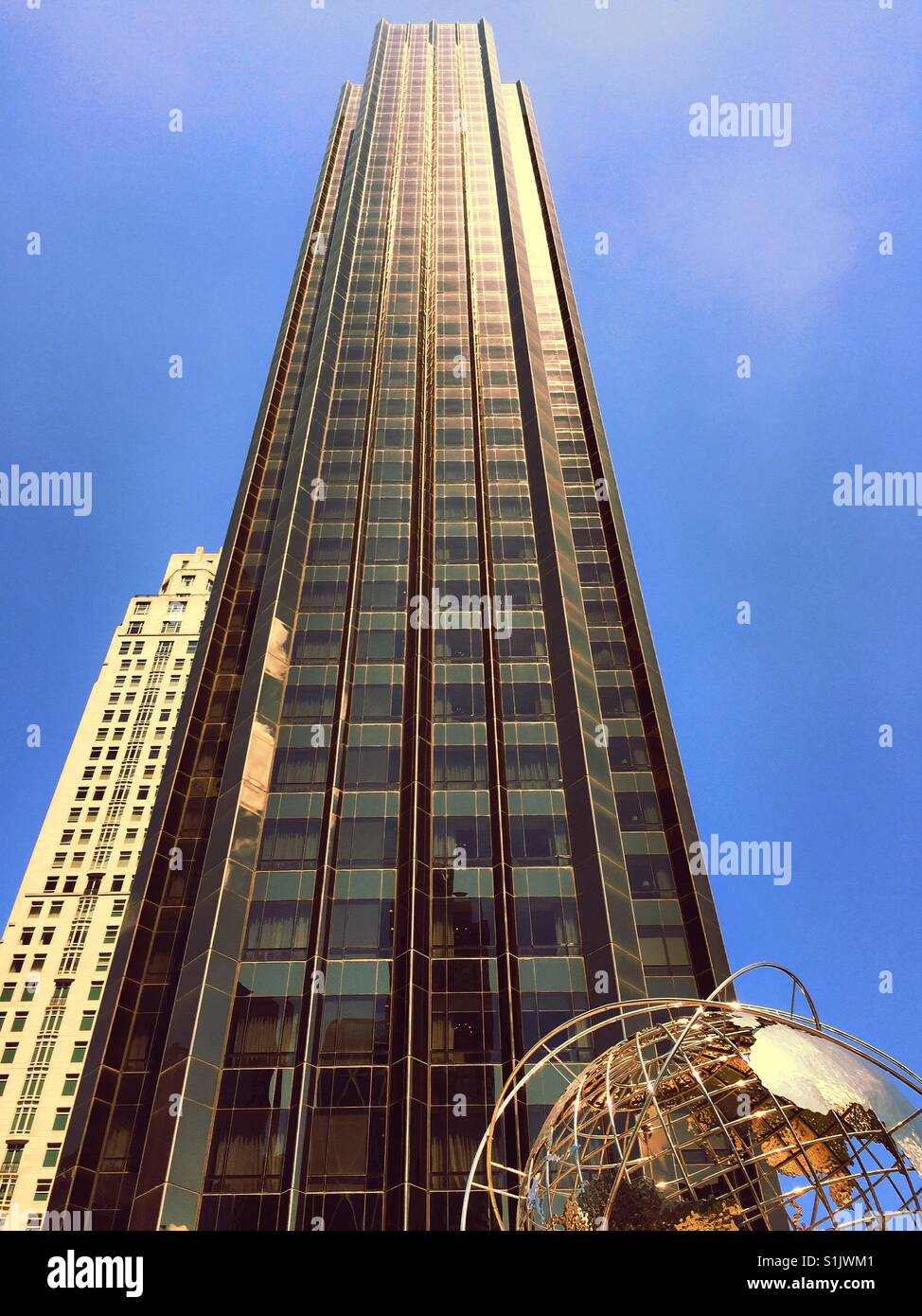 El Trump International Hotel & Tower, Columbus Circle, NUEVA YORK, EE.UU. Foto de stock