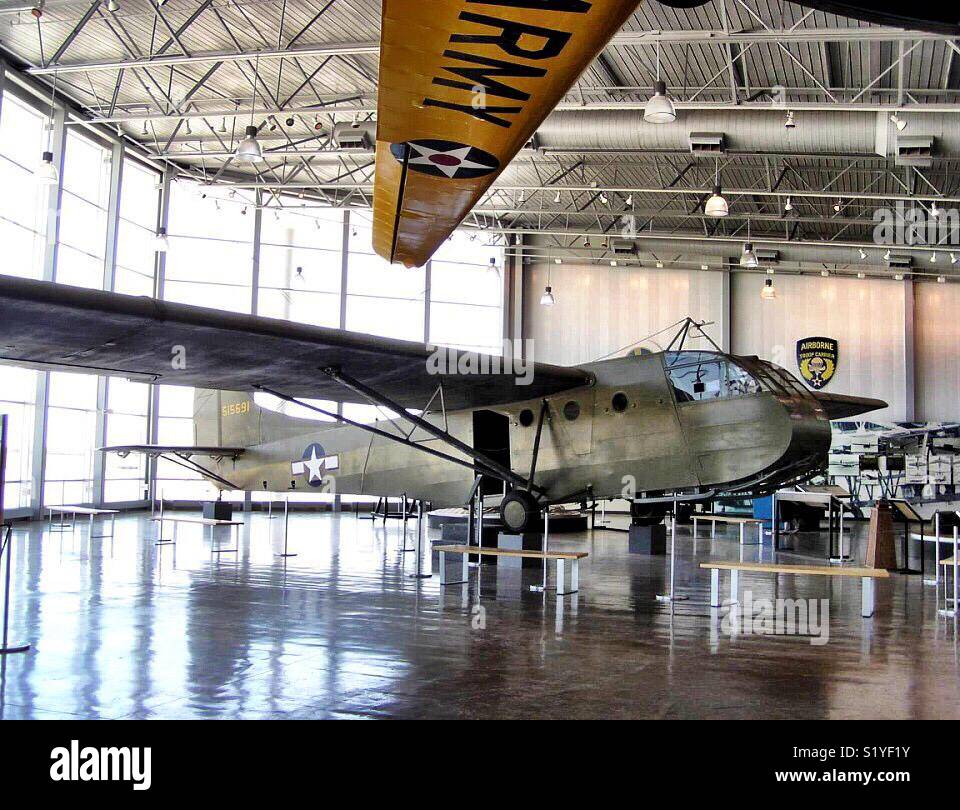 Un CG-4A Waco planeador militar se encuentra en exhibición en el Museo Alas silenciosa cerca de Lubbock, TX. La silenciosa alas museo está dedicado al planeador de la 101ª División Aerotransportada y su servicio en la segunda guerra mundial. Foto de stock