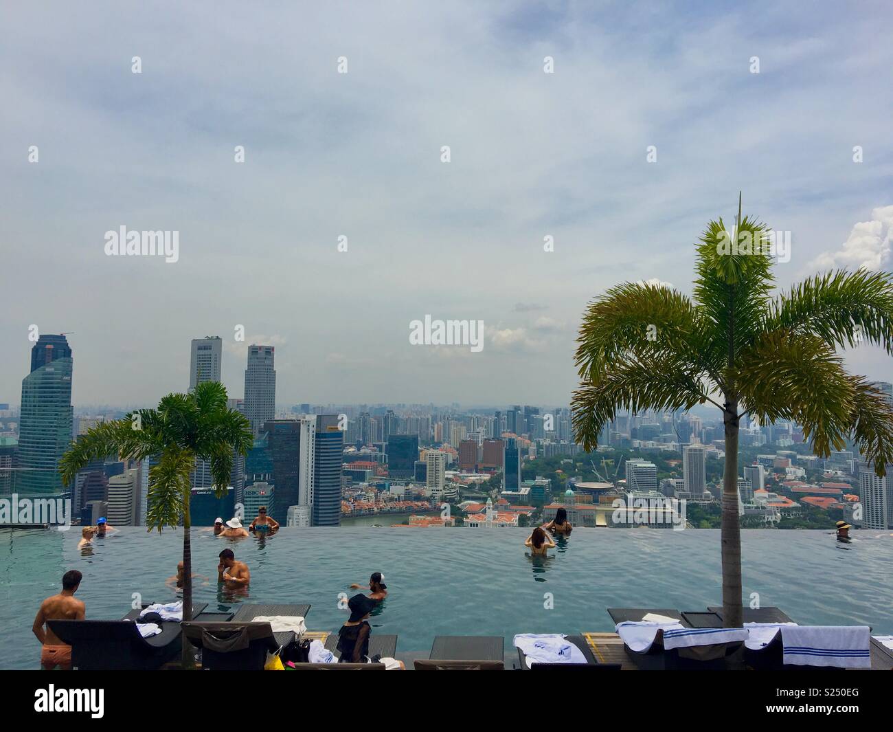 Marina Bay Sands Hotel piscina Foto de stock