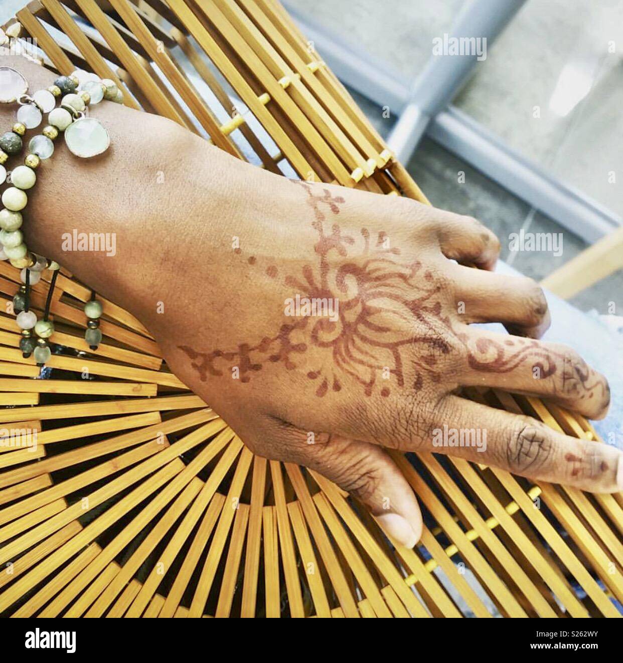 Unduh 7400 Gambar Henna Nama Orang Paling Bagus Gratis HD
