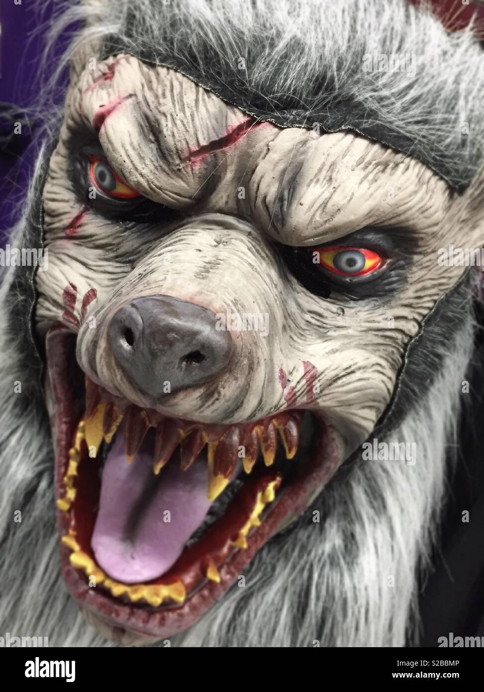 Máscara de lobo de halloween