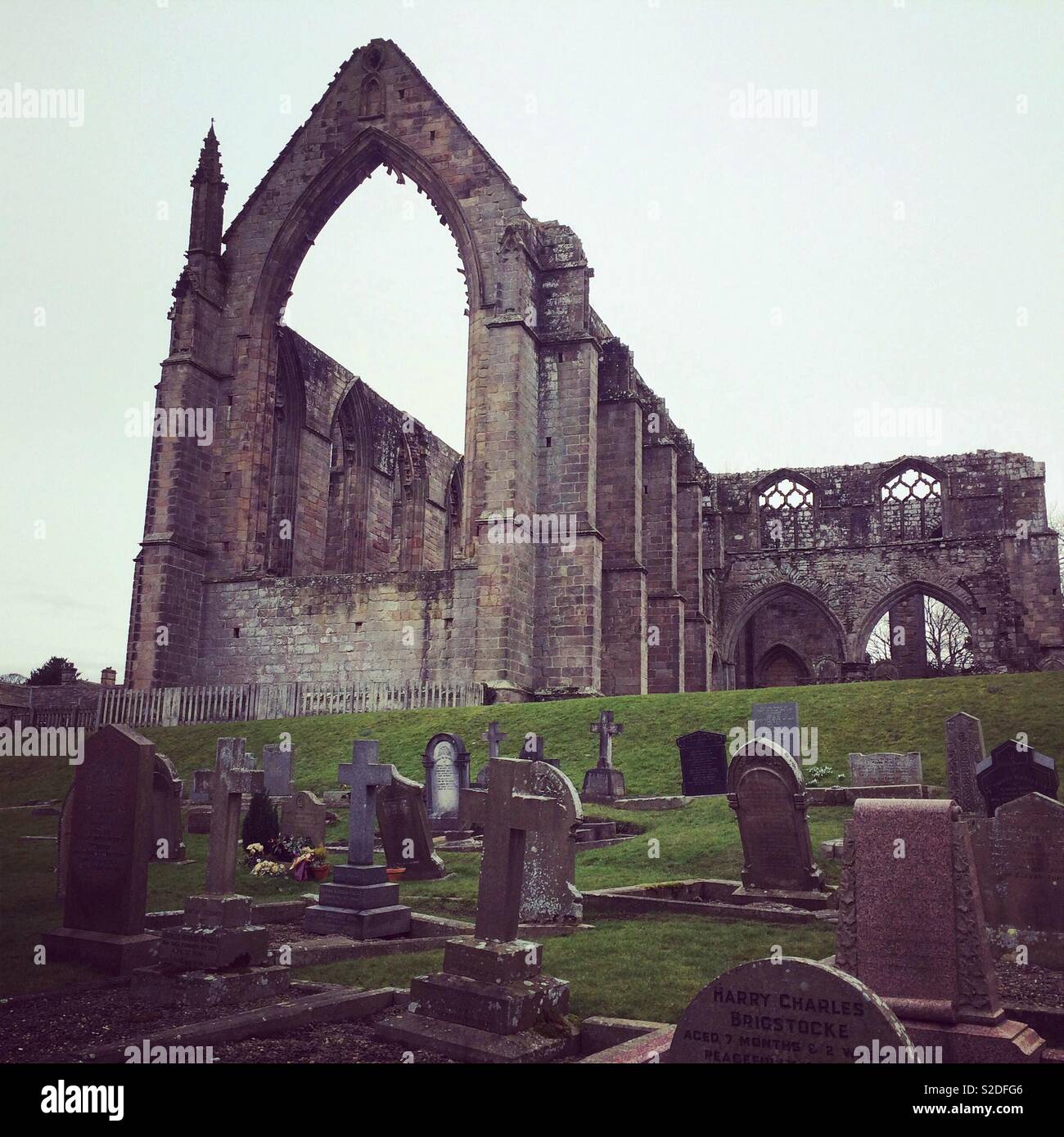 Bolton Abbey, North Yorkshire en un día sombrío Foto de stock