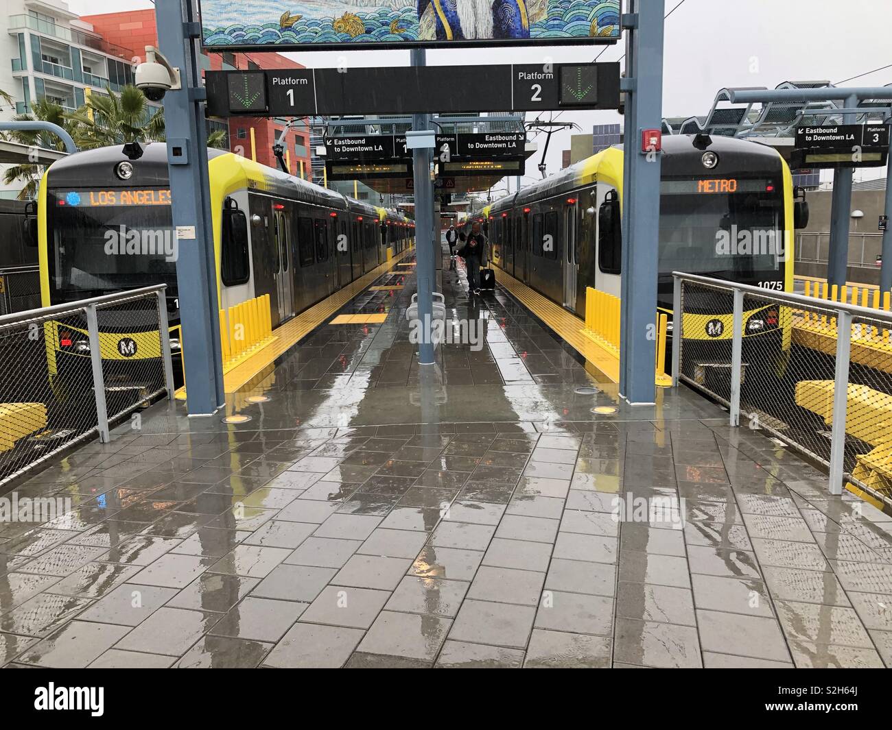 La Estacion De Tren Ligero De Metro Del Condado De Los Angeles Fotografia De Stock Alamy