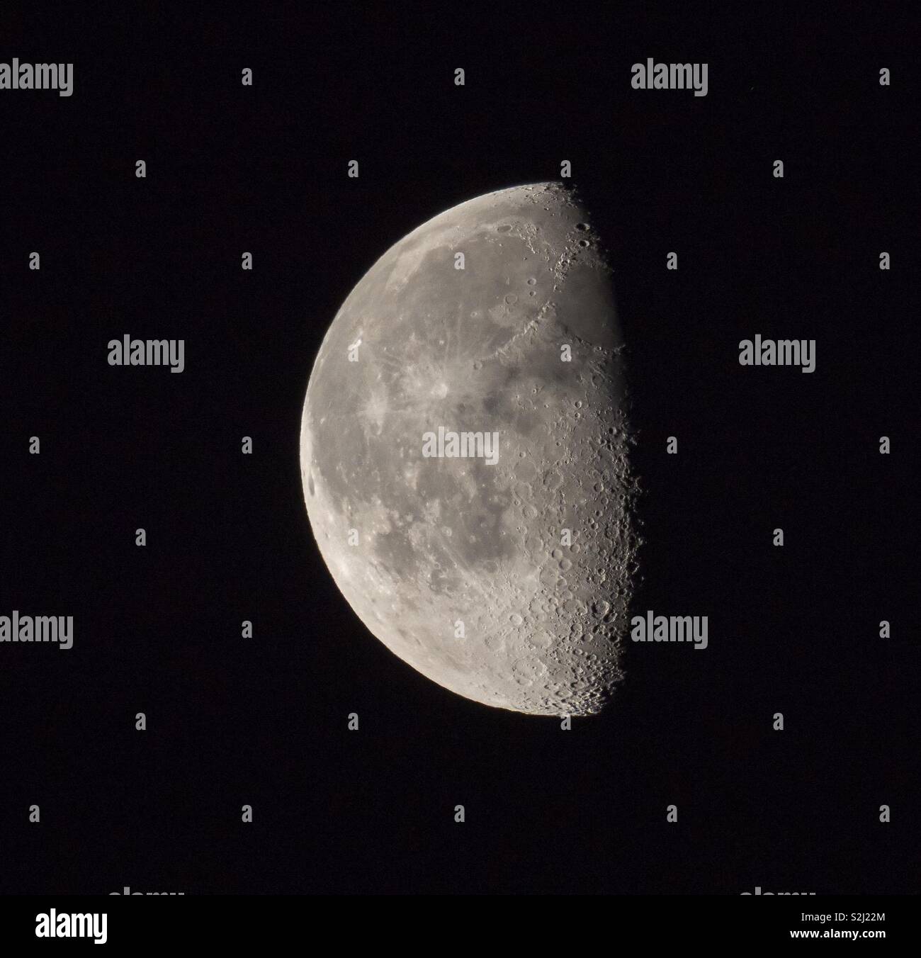 Luna cuarto menguante de febrero fotografías e imágenes de alta