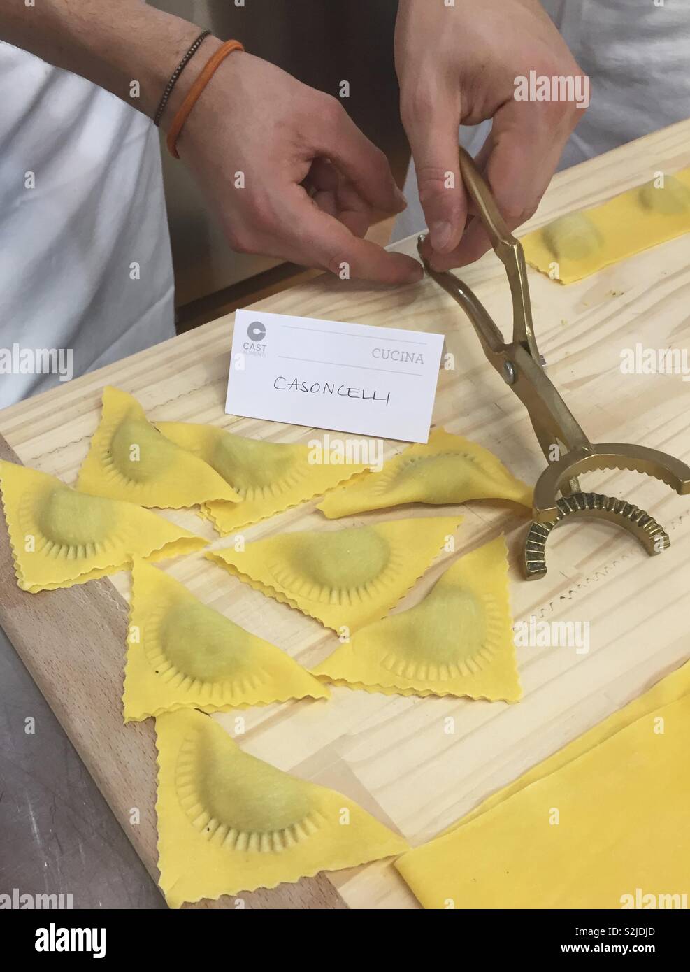 Clase de cocina, castalimenti, Italia, 2019 Foto de stock