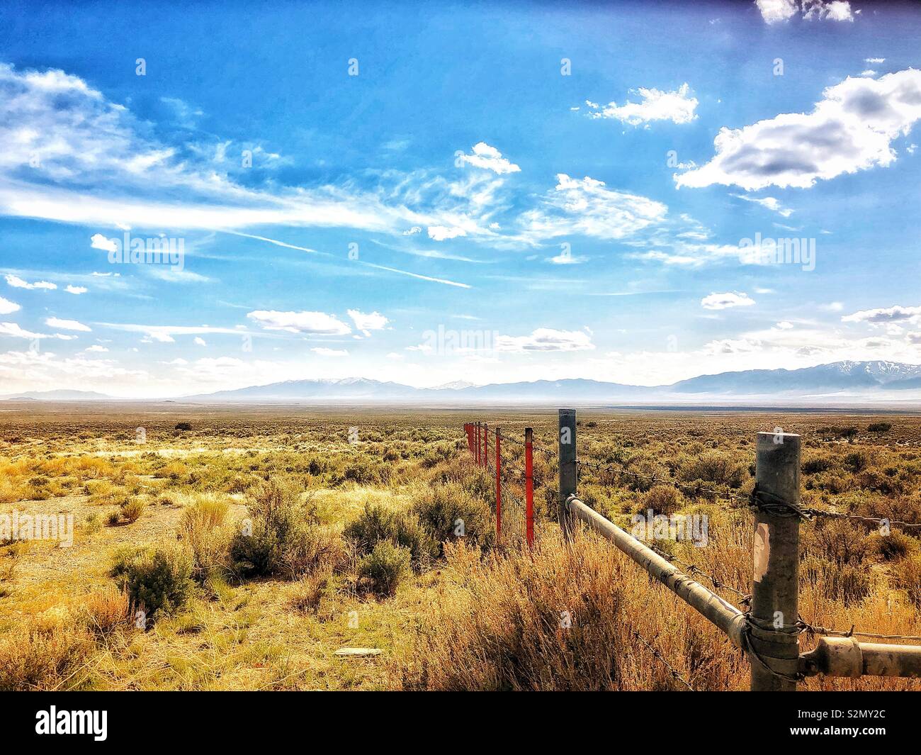 Medio de la nada en Nevada Foto de stock