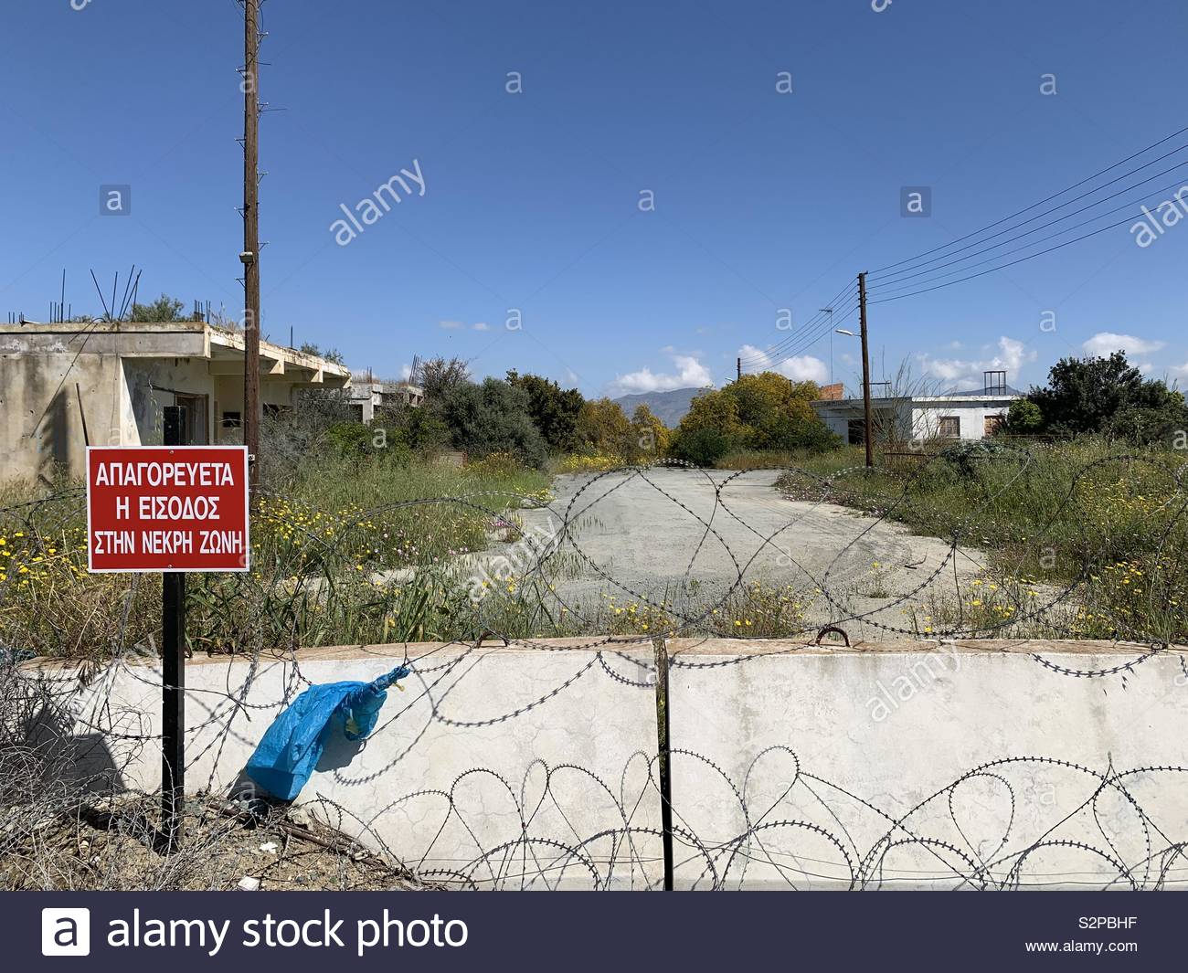 "La entrada a la zona muerta es prohibido", Nicosia, Cyprus Foto de stock