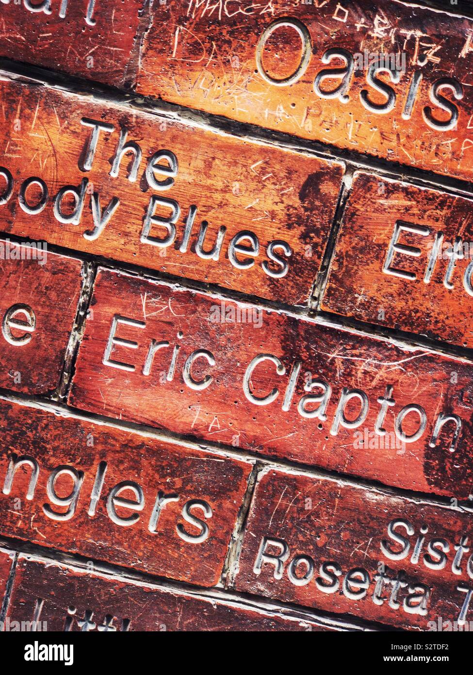 Detalle de la pared de la Fama fuera el Cavern Club en Liverpool. Foto de stock