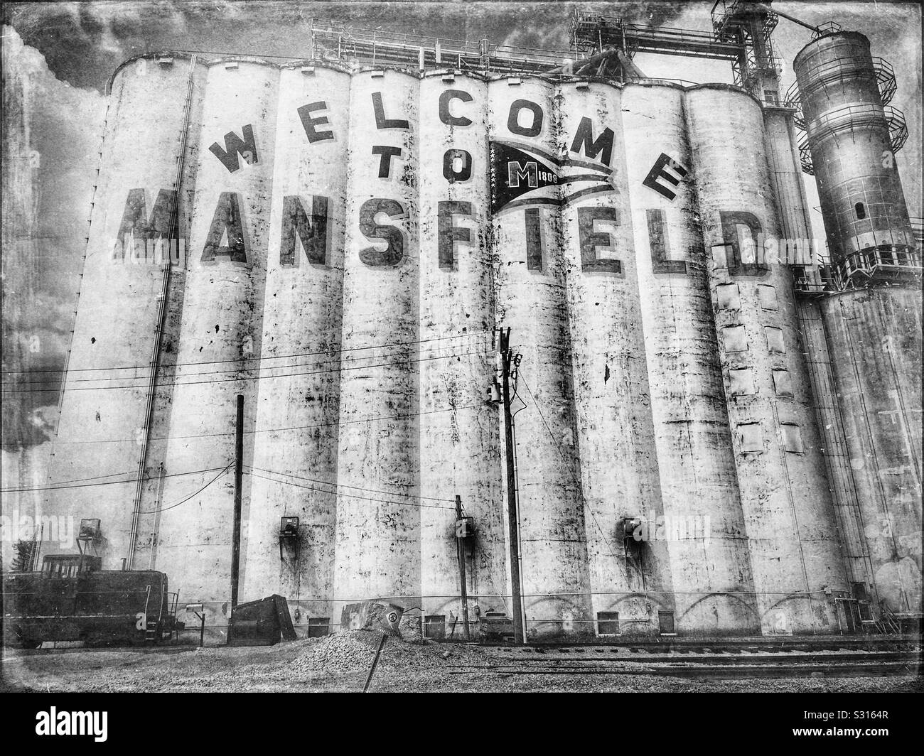Bienvenido a Mansfield firmar en el elevador de grano en Mansfield, Ohio Foto de stock