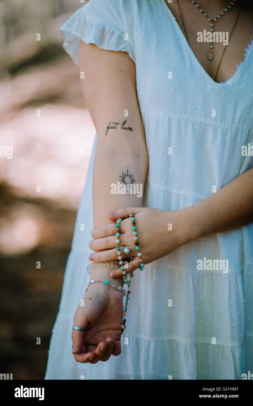 Rosario tattoo fotografías e imágenes de alta resolución - Alamy