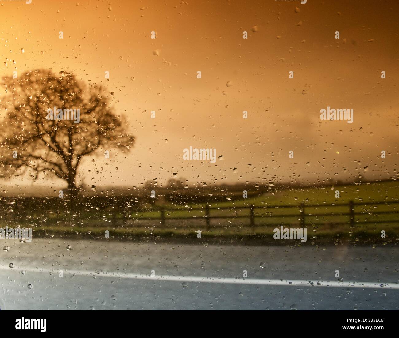 Fotografía del paisaje cuando llueve en West Yorkshire, Inglaterra Foto de stock