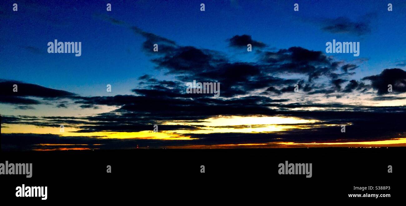 Amanecer 18 De Julio De 5 30 Am Calgary Alberta Canada Manana Amanecer Fotografia De Stock Alamy