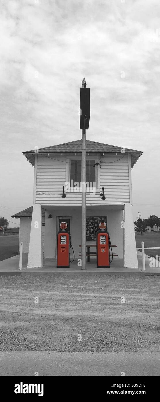 La famosa gasolinera de Lucille Route 66 Foto de stock