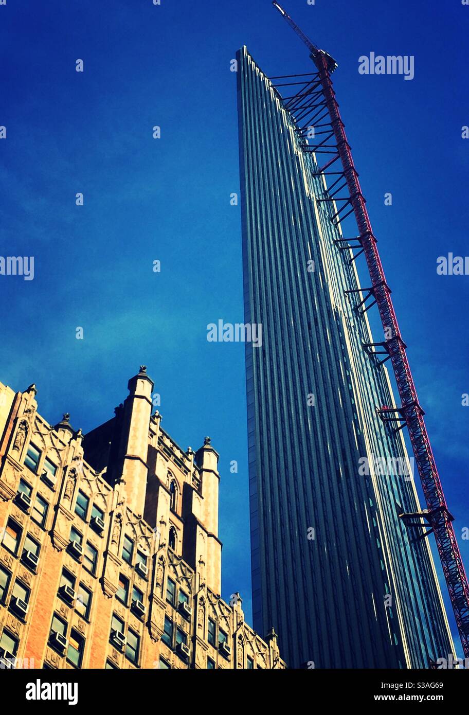 111 W. 57th St. Rascacielos super alto está en construcción, Nueva York, EE.UU Foto de stock