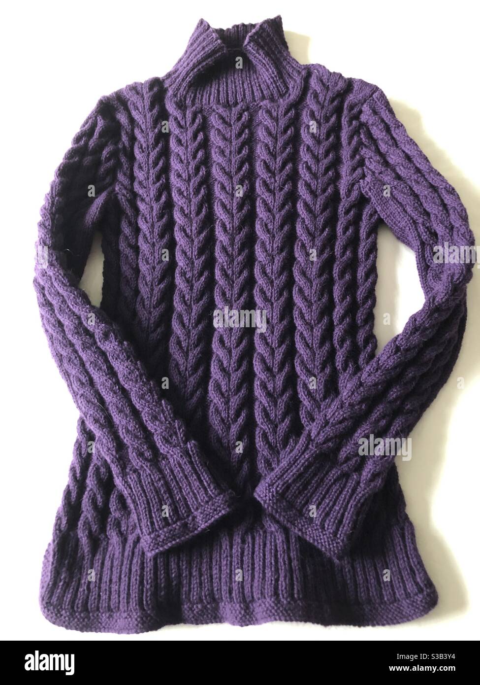 Suéter de punto a mano con cableado Foto de stock
