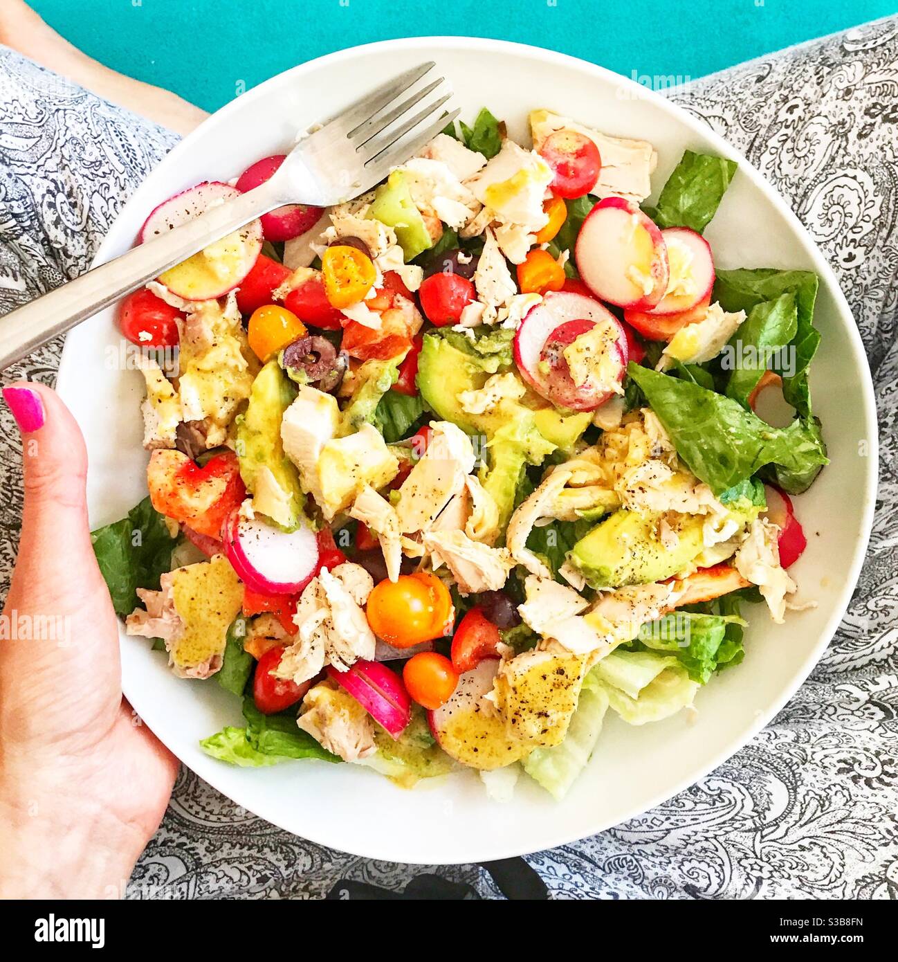 Ensalada de pollo y aguacate Super Food Foto de stock