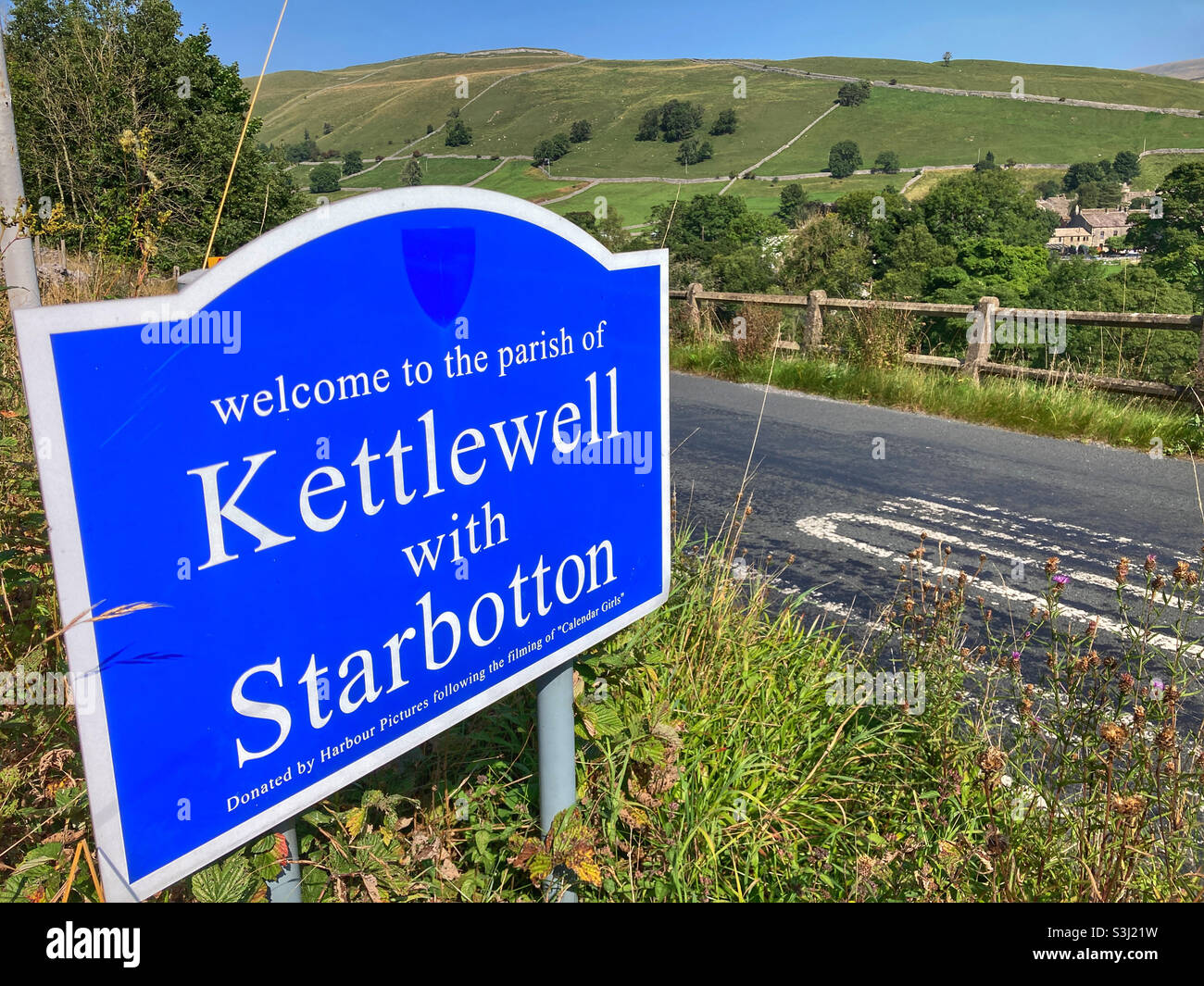 Letrero de las carreteras Kettlewell y Starbotton en Yorkshire Dales Foto de stock