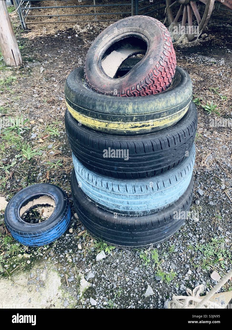 Los neumáticos ya no están en uso Fotografía de stock - Alamy