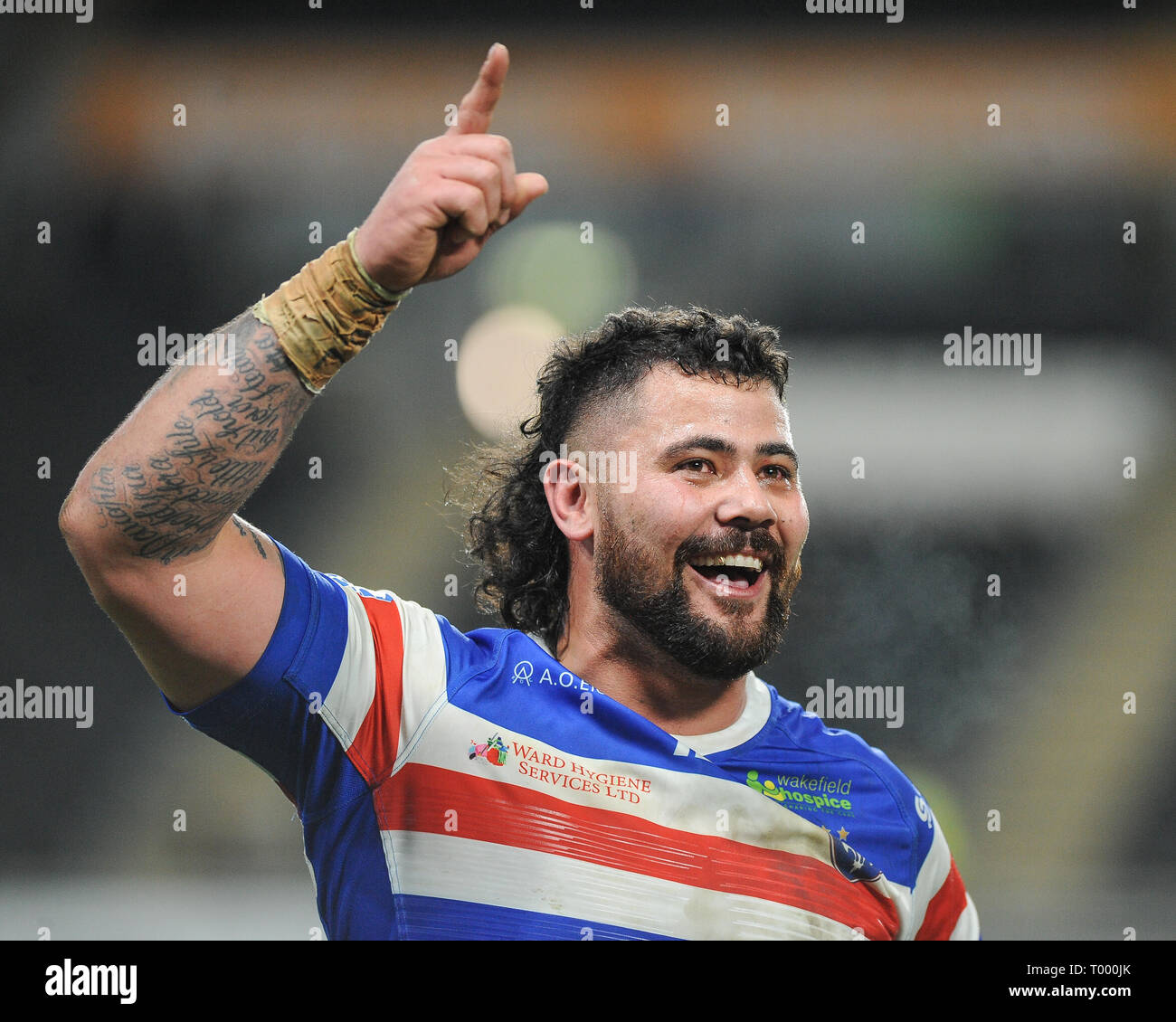 Hull, Reino Unido. , . 15 de marzo de 2019. KCOM Stadium, Hull, Inglaterra; el Rugby League Betfred Super Liga, Hull FC vs Wakefield Trinity; Wakefield TrinityÕs David Fifita celebra la victoria. Crédito: Dean Williams/Alamy Live News Foto de stock