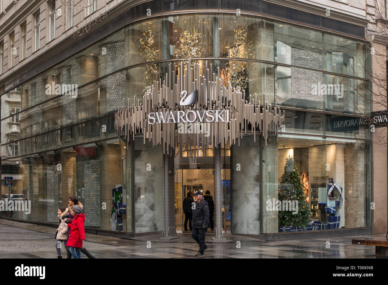 Joyas de swarovski fotografías e imágenes de alta resolución