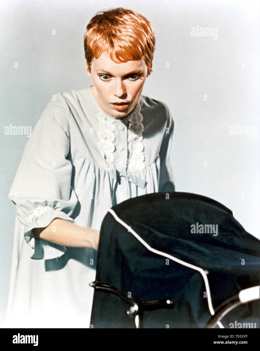 MIA Farrow, ROSEMARY'S BABY, 1968 Foto de stock