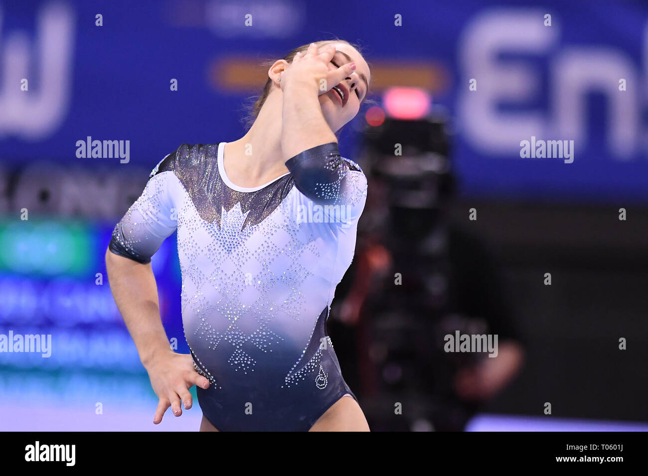 Anne-Marie Padurariu (CAN) en el suelo. GES/Gimnasia/EnBW DTB Pokal, la Copa Mundial de Damas, 17.03.2019 - GES/Gimnasia Artística/Copa del Mundo de gimnasia, Stuttgart: - 17.03.2019 | mundial de uso Foto de stock