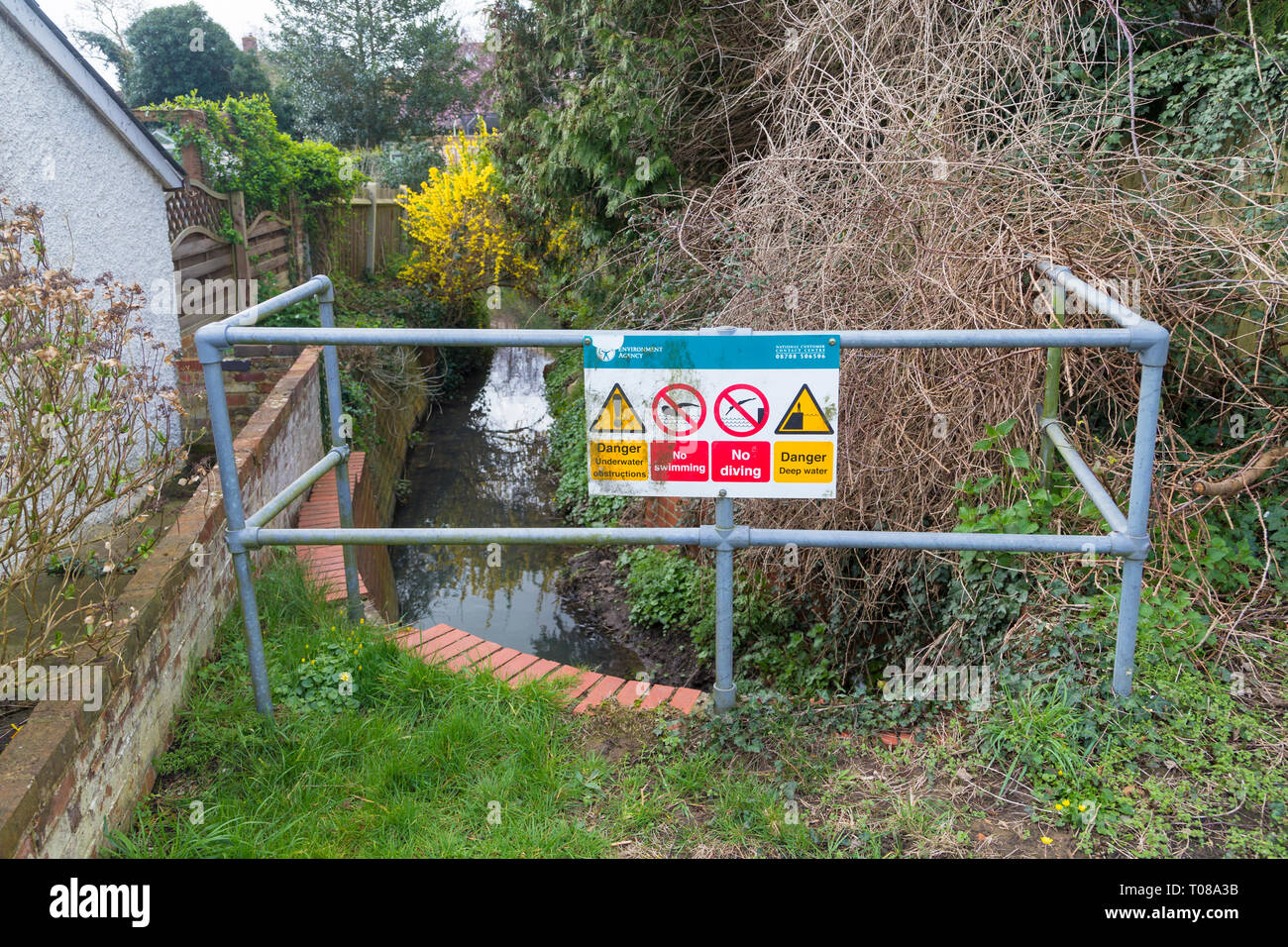 Agencia Europea de Medio Ambiente, ningún signo de natación, buceo, sin peligro de agua profunda, Kent, UK Foto de stock