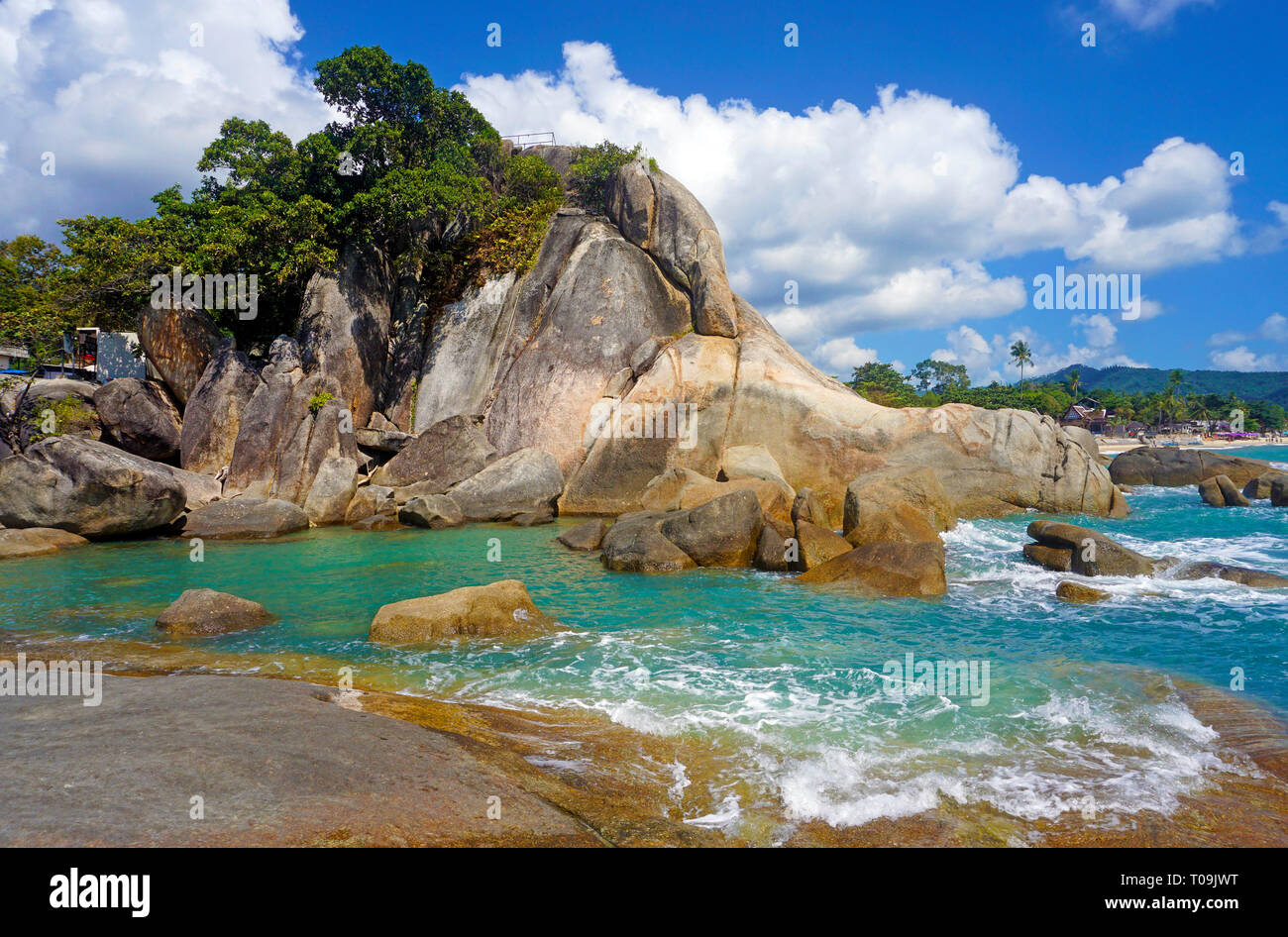 Formaciones rocosas de Hin Ta y Hin Yai Rocks, el punto de vista popular en Lamai Beach, Koh Samui, en el Golfo de Tailandia, Tailandia Foto de stock