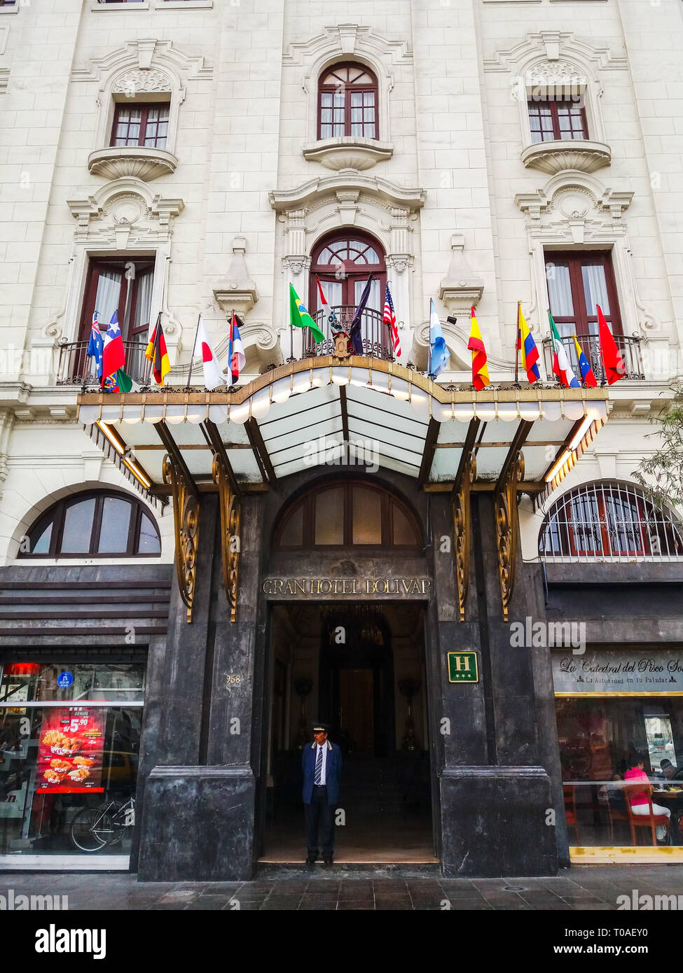 Lima, Perú Enero 24th, 2018 : Gran Hotel Bol var, este gran hotel de la década de 1920, que es un monumento histórico, está a 2 minutos a pie de la Plaza San Martín. Foto de stock