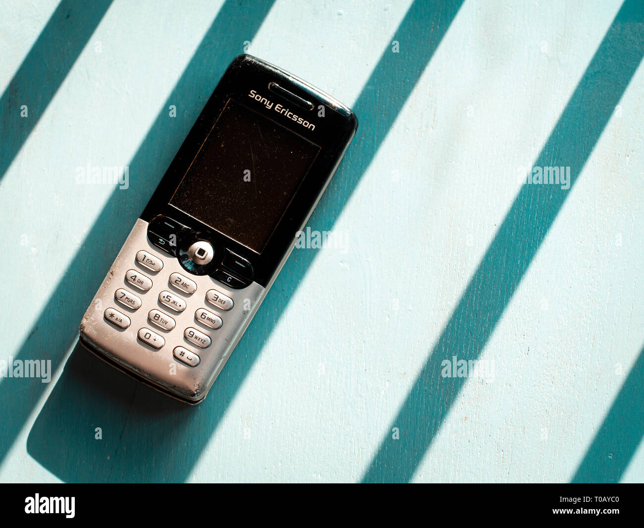 anchura Lo encontré alineación Teléfono móvil Sony Ericsson, Sony Mobile fue fundada en el año 2001  Fotografía de stock - Alamy
