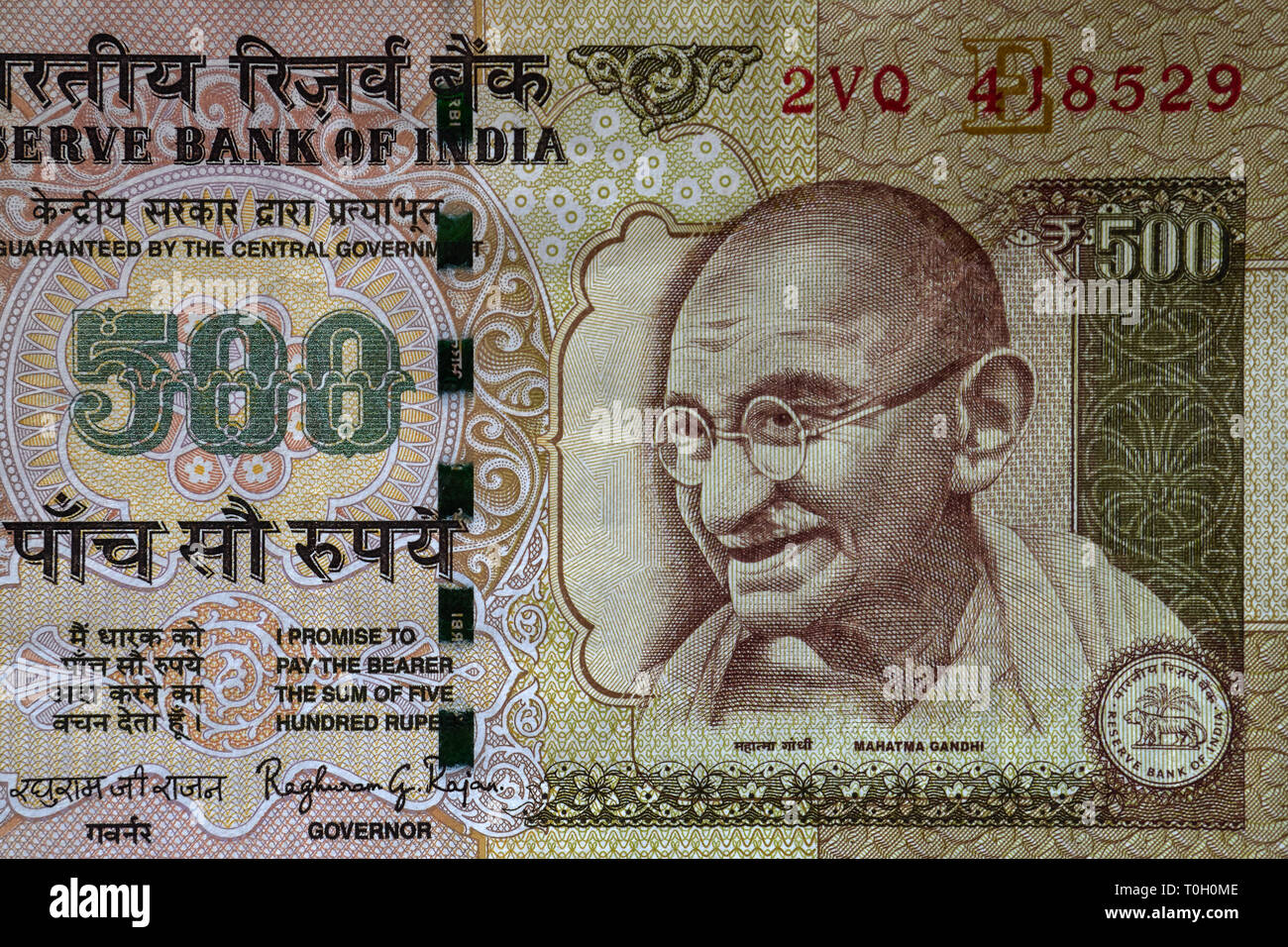 04-10-2019 -Mahatma Gandhi se enfrentan en indian 500 rupias macro de billetes, India dinero closeup kalyan, cerca de Mumbai, Maharashtra, India Foto de stock