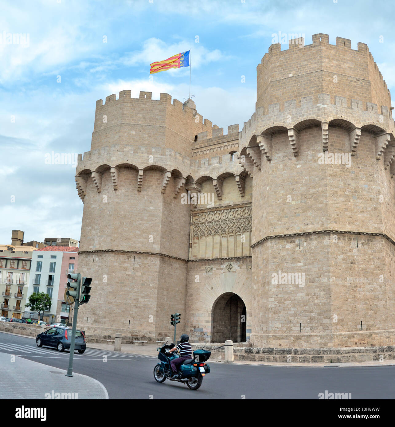 Torres de Serranos antigua puerta medieval en Valencia, España. Foto de stock