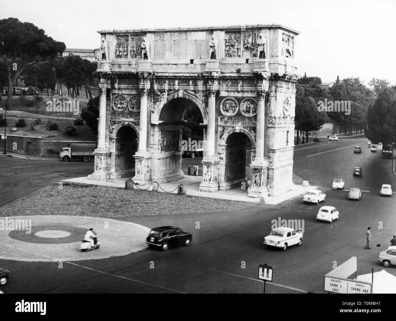 Geografía / viajes, Italia, Roma, edificio arco triunfal del emperador Constantino I, ver 8.7.1960-Clearance-Info-Not-Available Additional-Rights Foto de stock