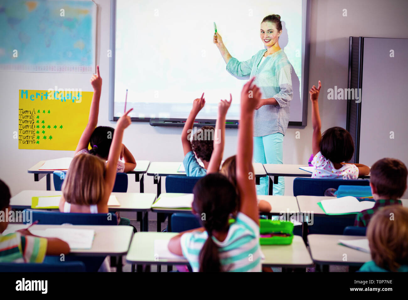 Projector classroom fotografías e imágenes de alta resolución - Alamy