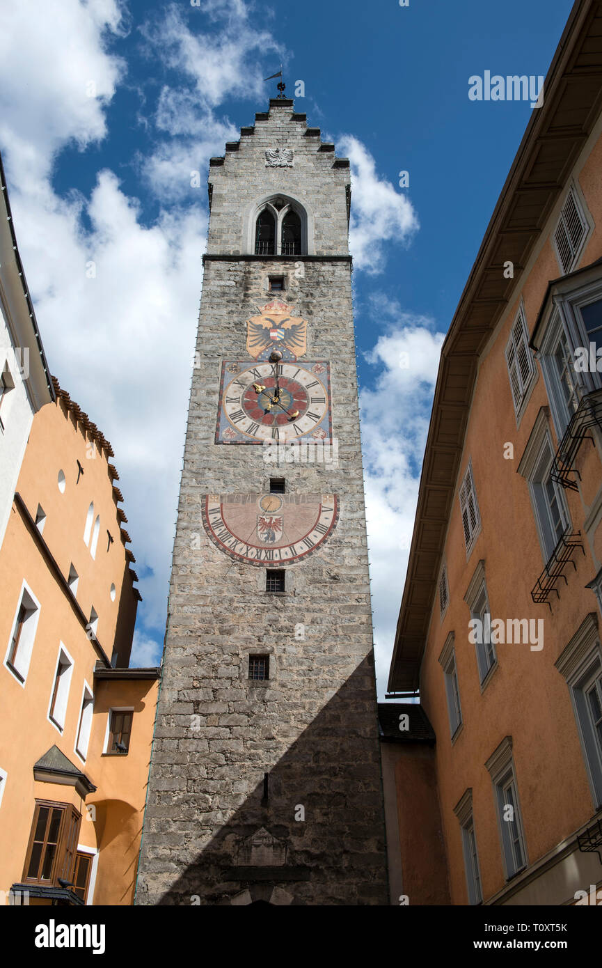 Italia, Trentino Alto Adigio, Vipiteno, Torre de los Doce Foto de stock